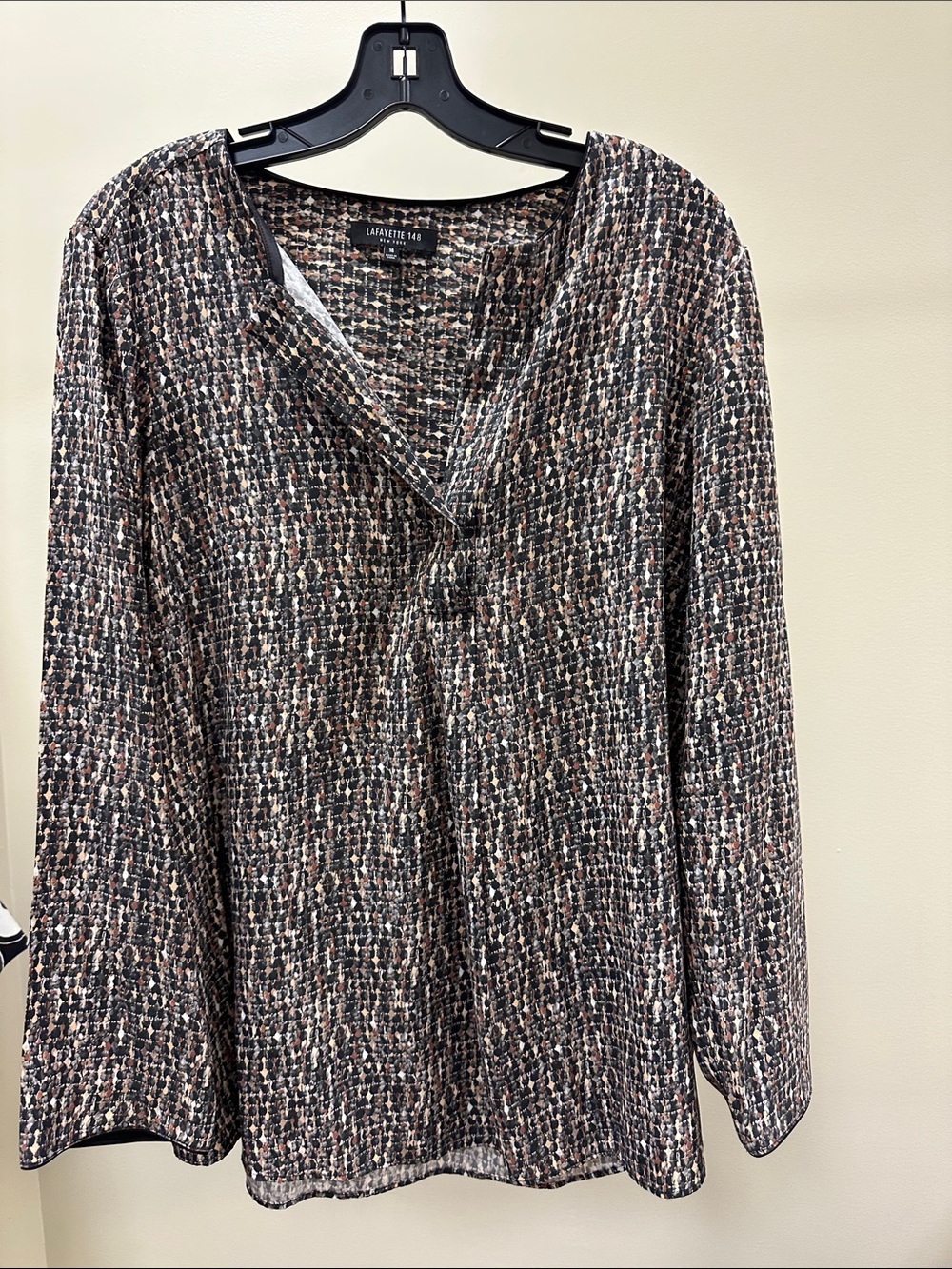 Lafayette 148 New York Black and Pink Speckled V-Neck Blouse